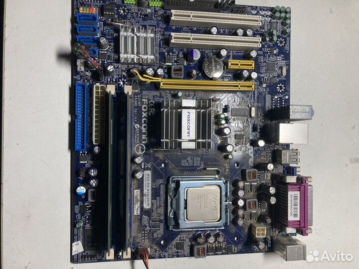 Материнская плата 775