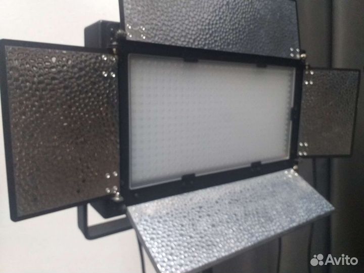 LED панель LG 500