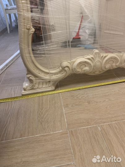 Зеркало настенное новое, 1070х1160