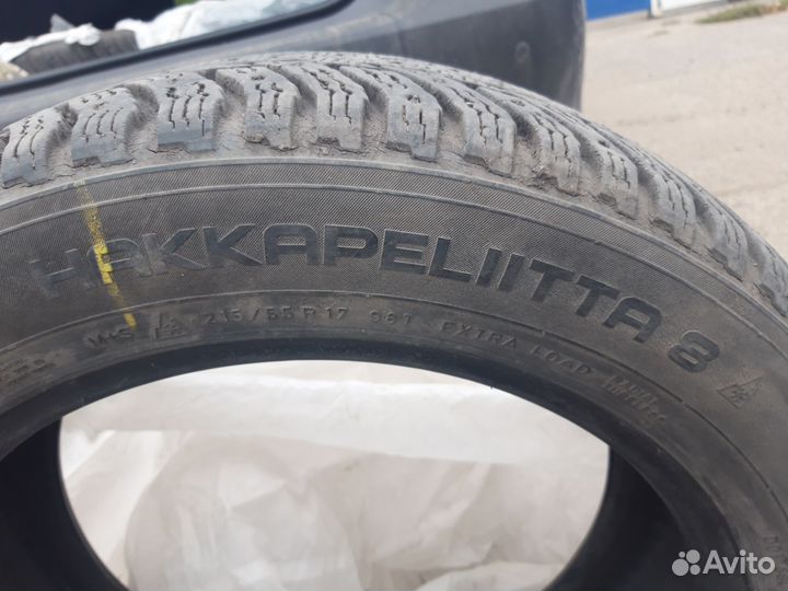 Nokian Tyres Hakkapeliitta 8 215/55 R17