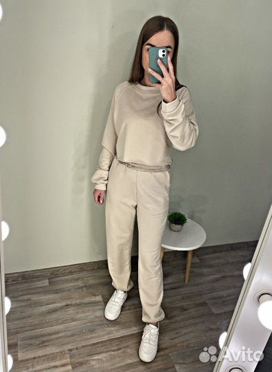 Спортивный костюм женский