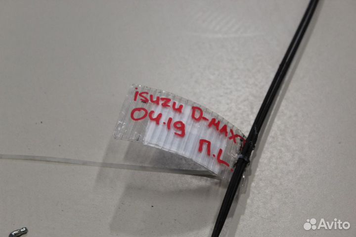 Замок двери передней левой Isuzu D-Max 2005-2012