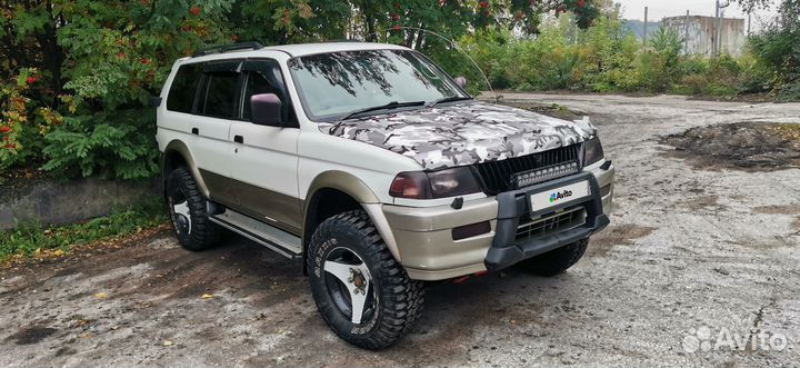 Mitsubishi Challenger 3.0 AT, 1996, 500 000 км