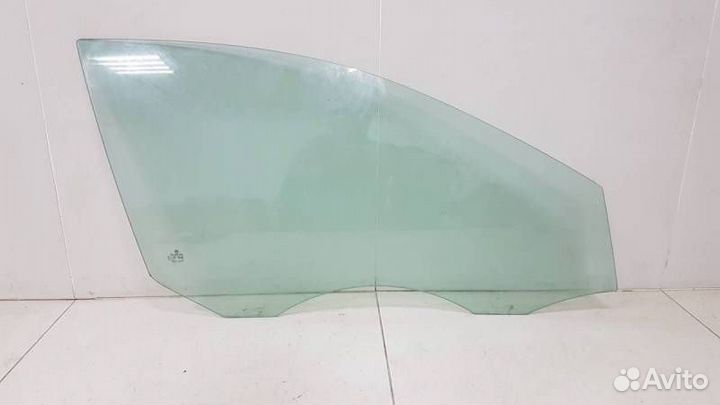 Стекло двери передней правой Volkswagen Jetta 5K 2