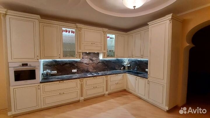 Кухонный гарнитур угловой