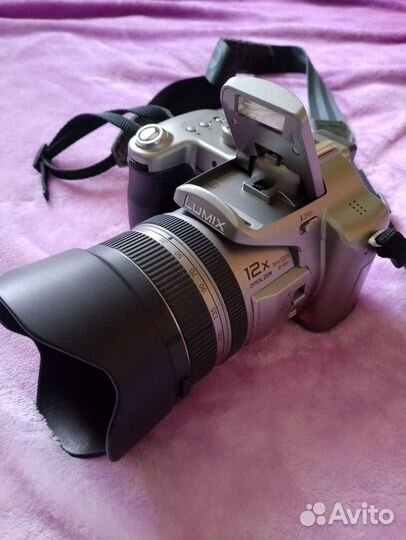 Цифровая фотокамера Panasonic