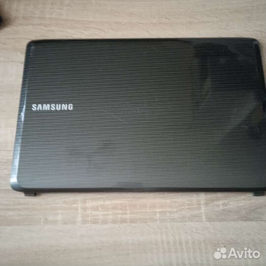Крышка матрицы Samsung NP-R525