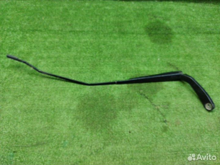 Поводок стеклоочистителя Chevrolet Cobalt