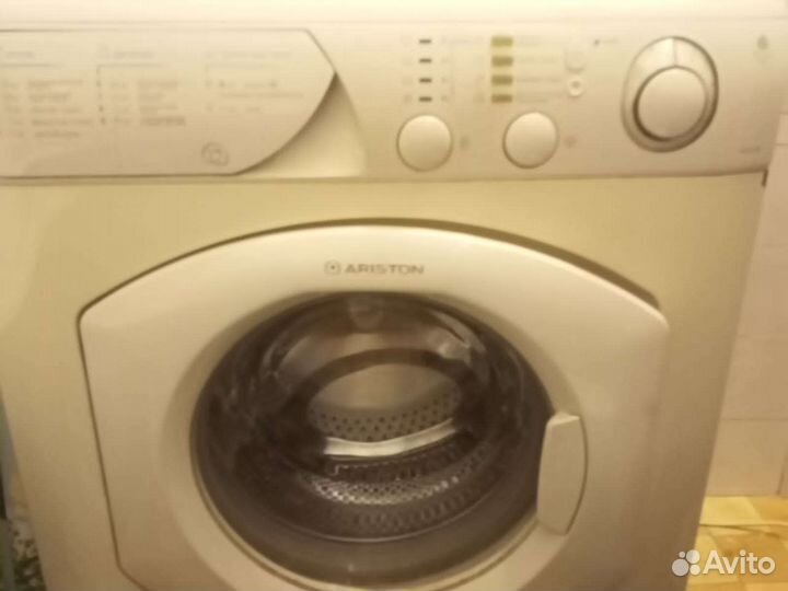 Стиральная машина Ariston avsl 109 R
