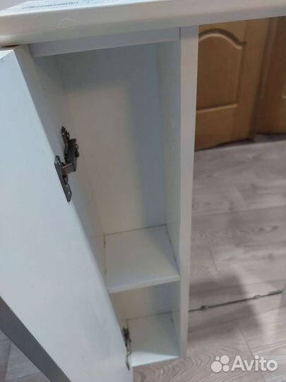 Зеркало-шкаф Акватон левое для ванной