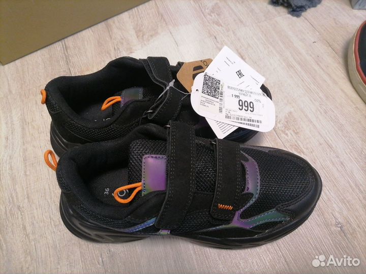 Продам кроссовки новые на мальчика