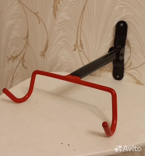 Настенный держатель для велосипеда