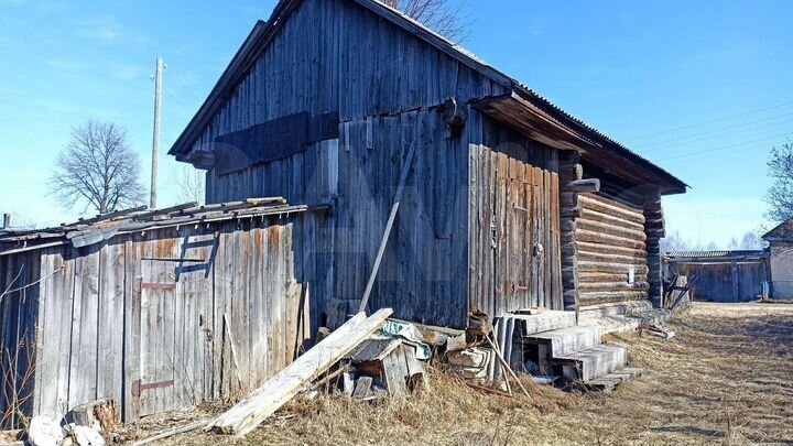 Дом 25 м² на участке 20 сот.