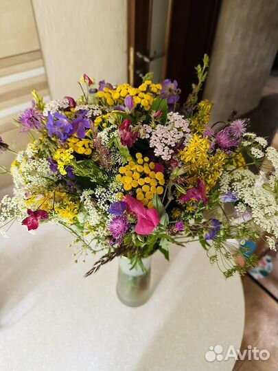 Букет из полевых цветов