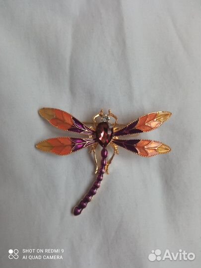 Брошь Значок Новый