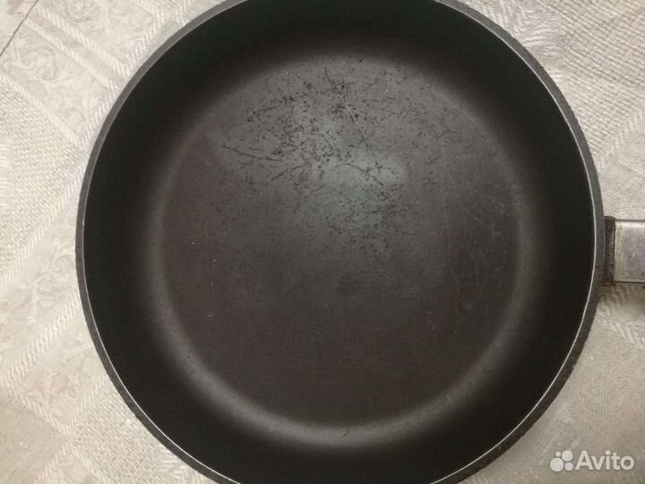 Сковородки26, 24 и 20 см