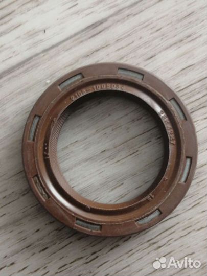 Сальник армированный 2108 28-42-7