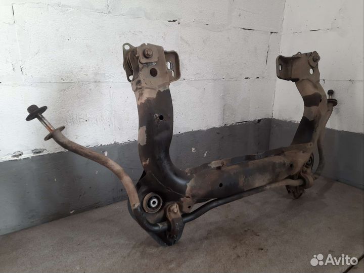 Подрамник Audi 100c4 45 МКПП 2.3