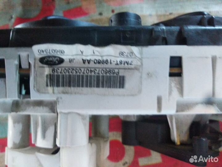 Блок управления климатом Форд Фокус 2