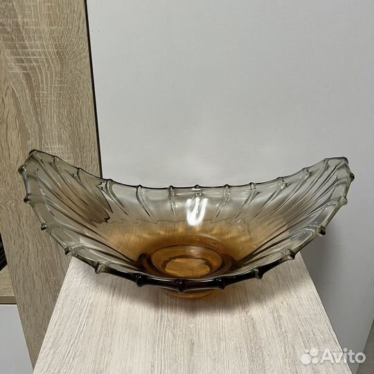 Ваза ладья коричневое стекло