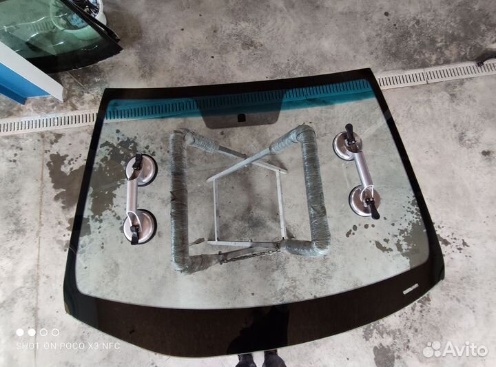 Лобовое стекло Honda Pilot II (2009)