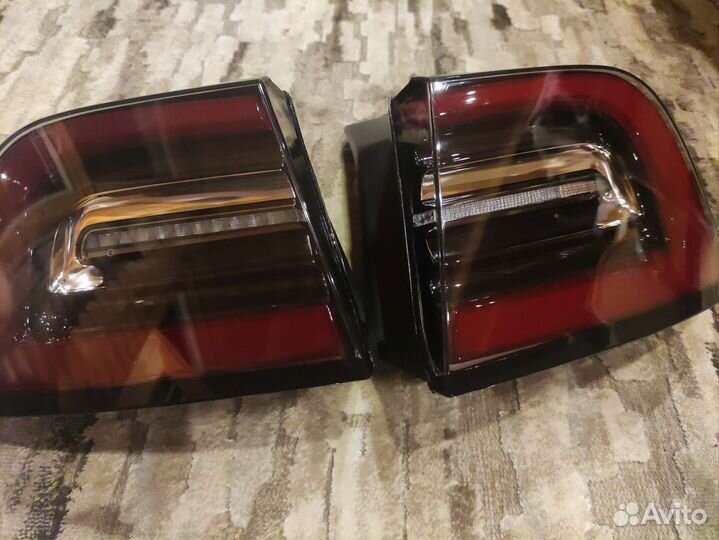 Жёлтые поворотники model 3