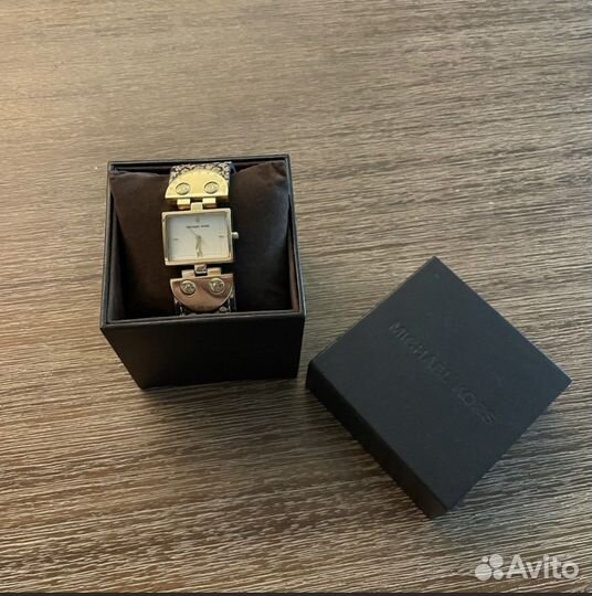 Часы Michael Kors stainless steel MK2114