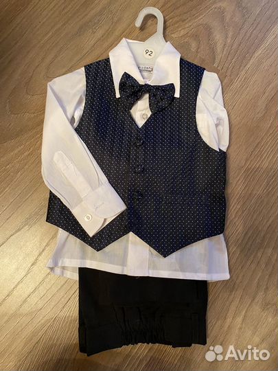 Костюм тройка для мальчика 92-98