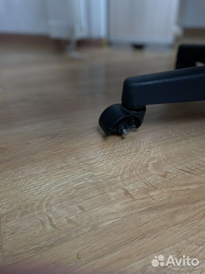 Офисное компьютерное кресло