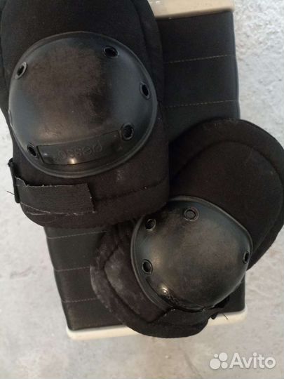 Наколенники