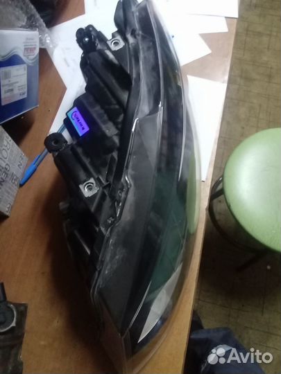 Фара левая фольксваген хетчбек (2010)