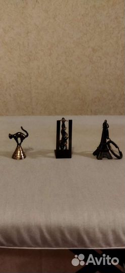 Статуэтки