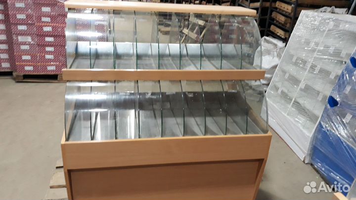 Кондитерская витрина