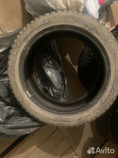 Gislaved Nord Frost 200 235/45 R18