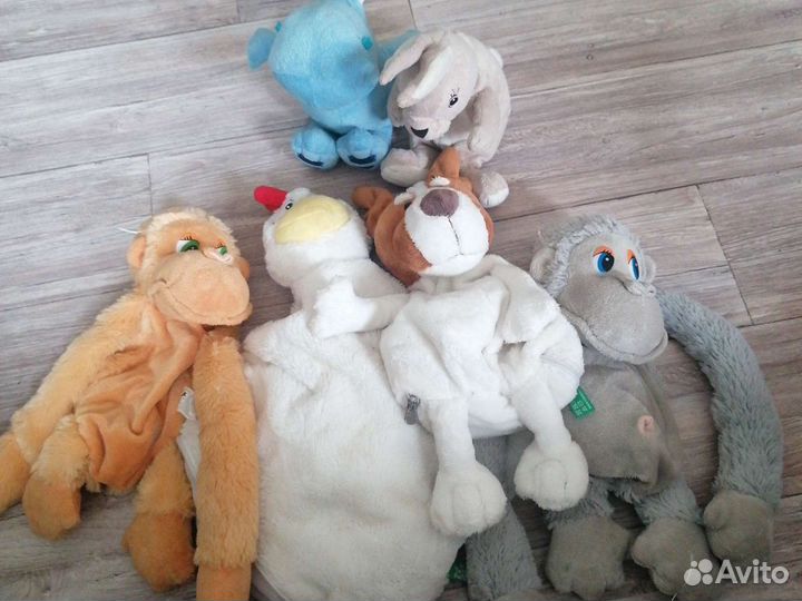 Мягкие рюкзаки и игрушки с кармашками на замке