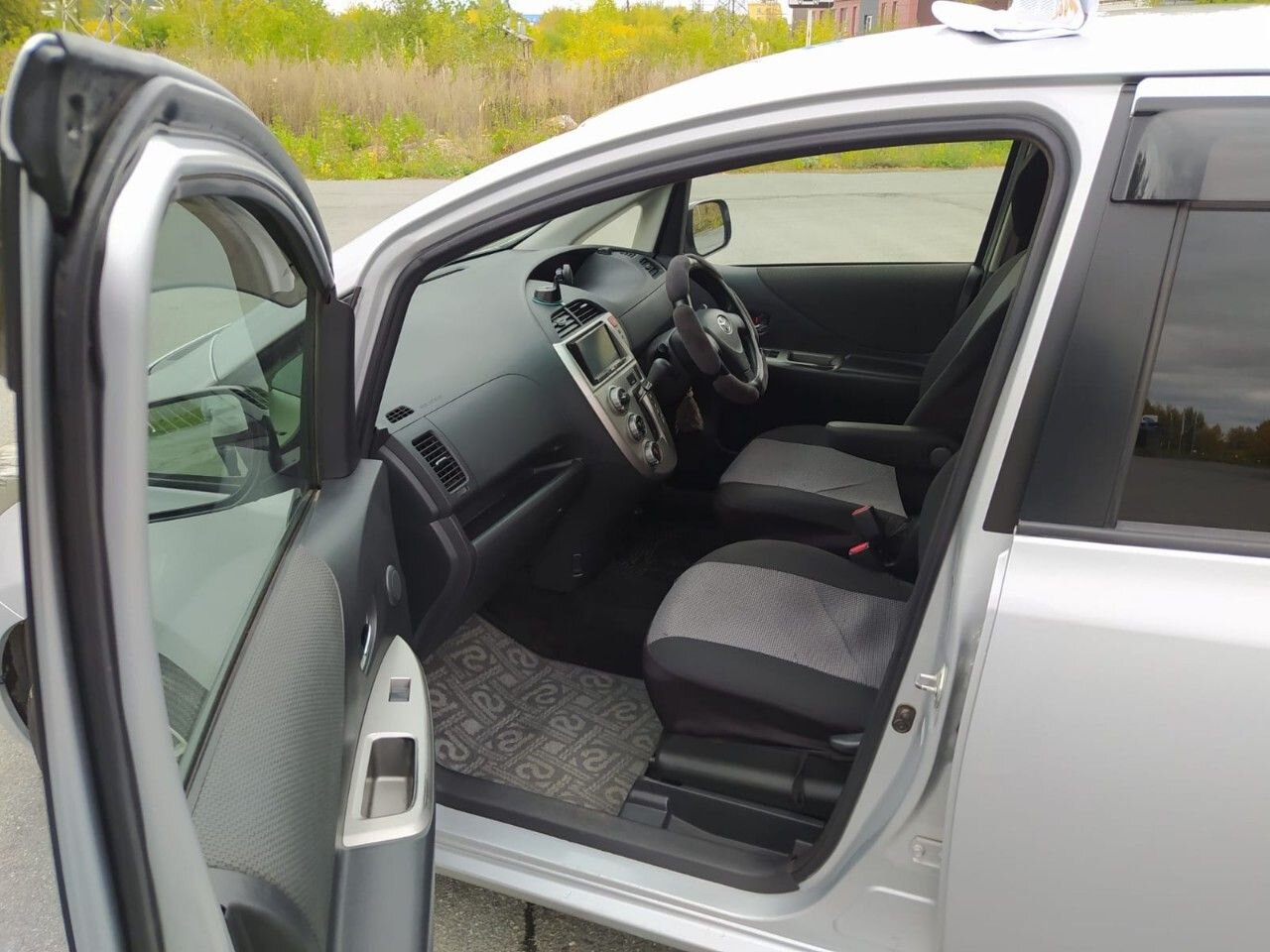 Toyota Ractis: фото из отзыва