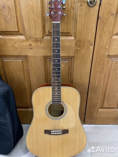 Акустическая гитара