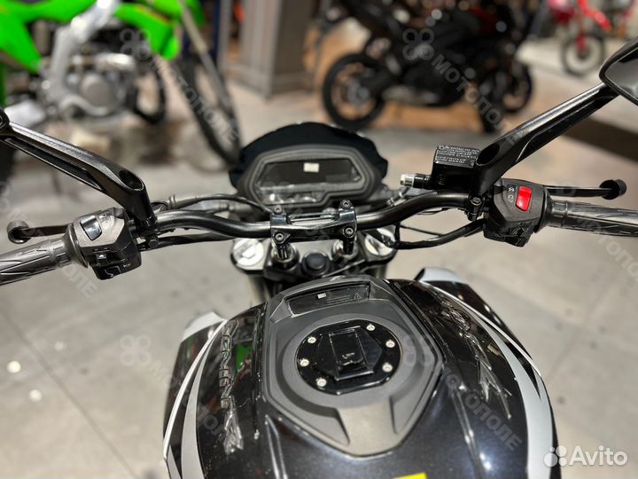 Мотоцикл bajaj Dominar 250 black