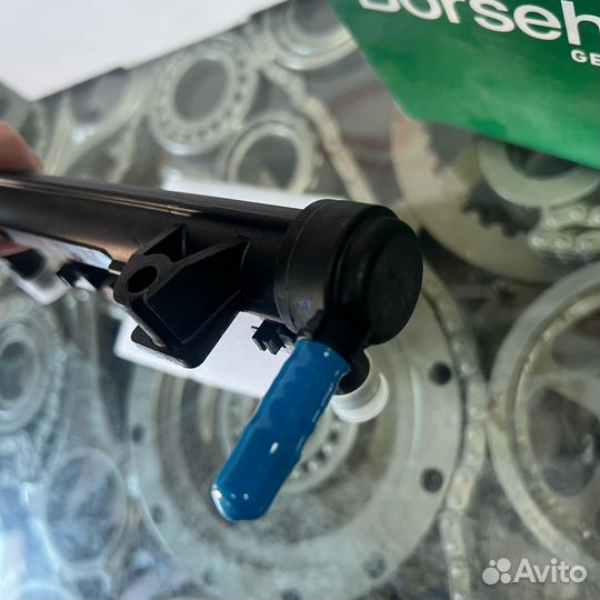 Топливная рампа с форсунками Volkswagen Polo