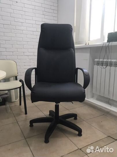 Компьютерное кресло