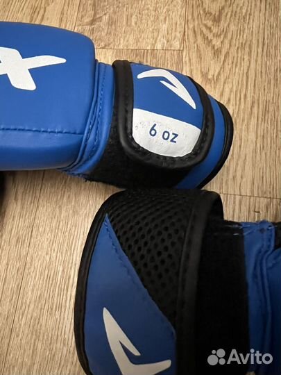 Новые Боксерские перчатки 6oz