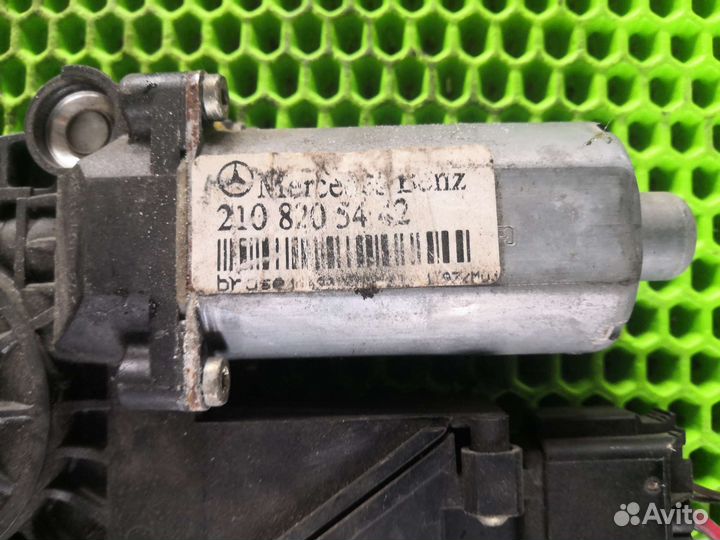 Моторчик стеклоподъемника задний правый W210