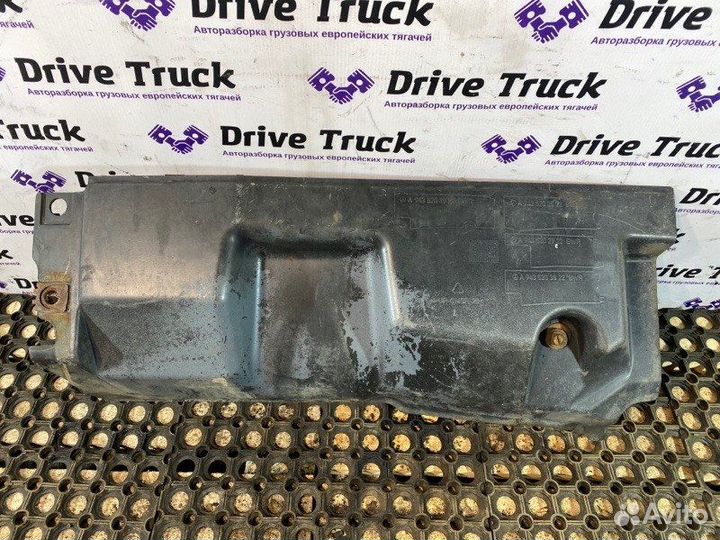 Шумоизоляция двигателя правая Mercedes-Benz 1843Ls