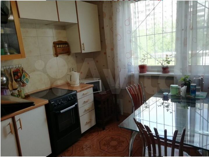 Комната 15 м² в 3-к., 2/14 эт.