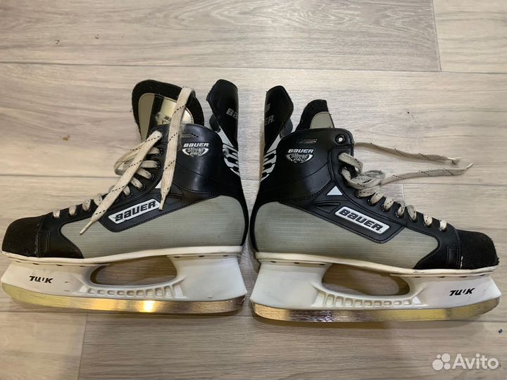 Хоккейные коньки bauer
