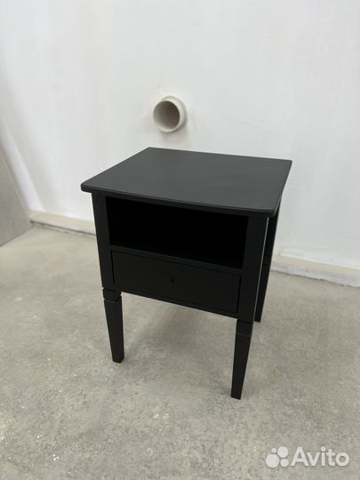 Тумба прикроватная