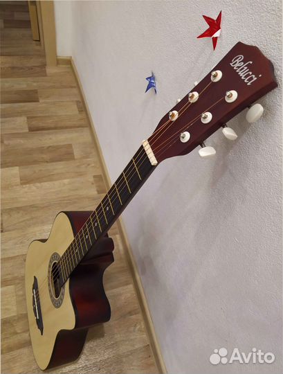 Акустическая гитара новая
