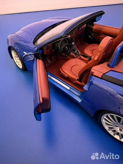 Модель авто 1:18 Maserati