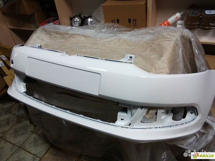 Бампер передний VW Polo в цвет кузова