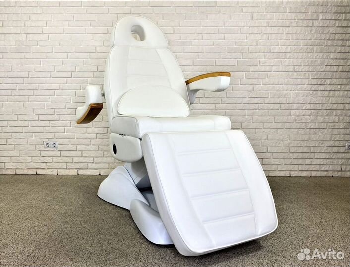 Косметологическое кресло с беспроводным пультом 06
